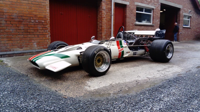 A vendre F5000 Surtees TS5 A 1970