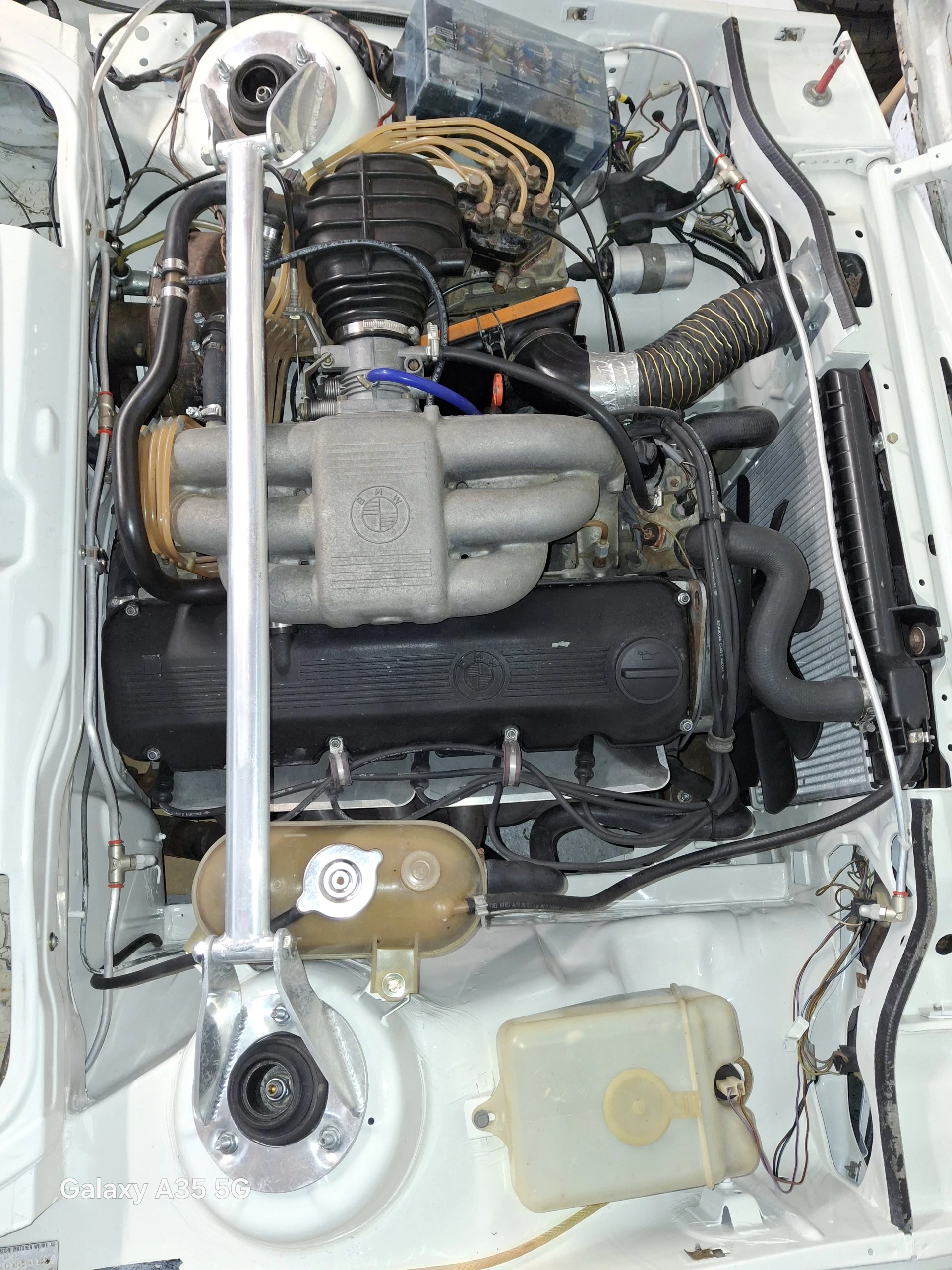 BMW E21 323 i GROUPE 2 VHC PTH