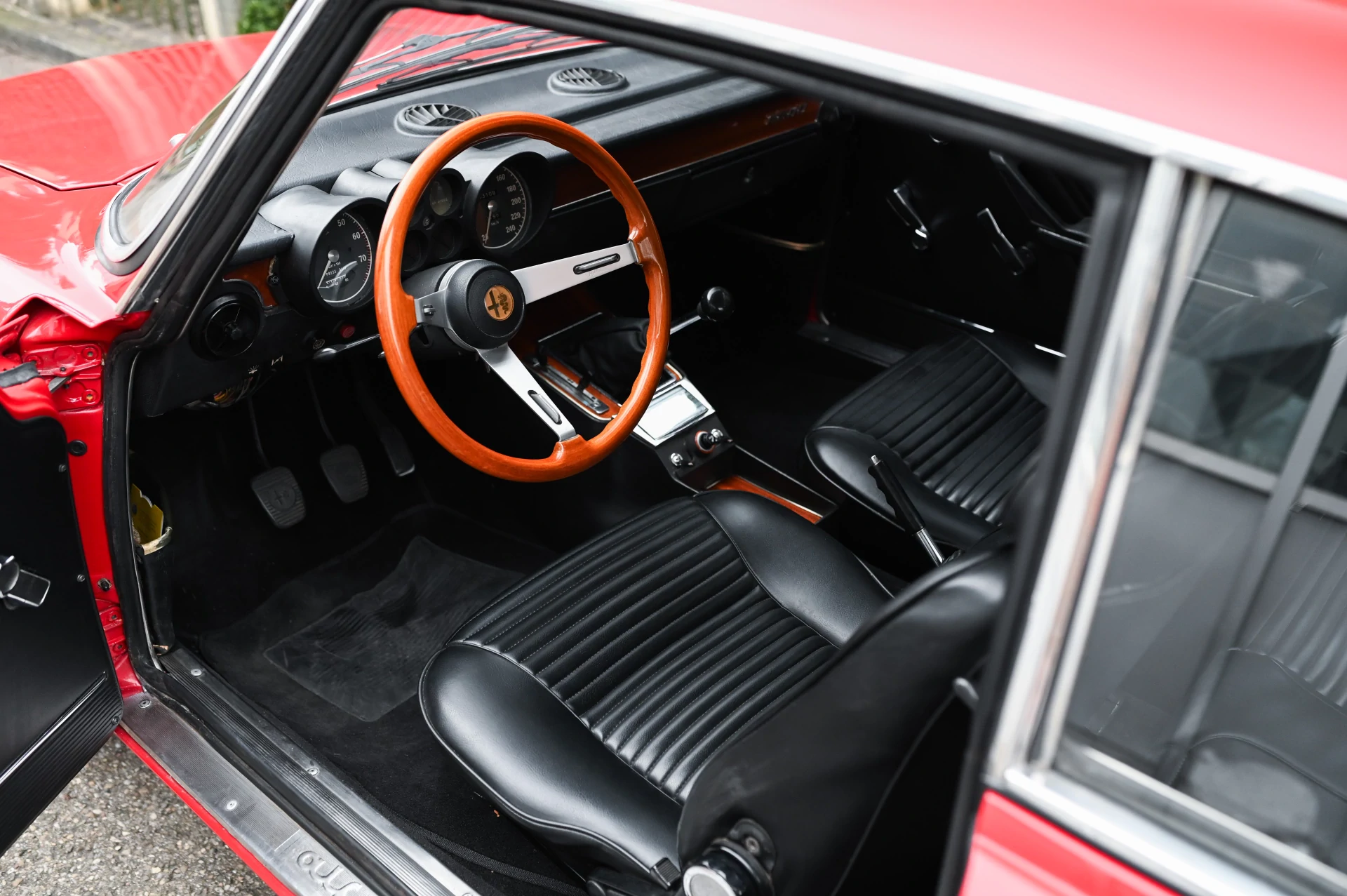 Alfa Romeo GTV 2000