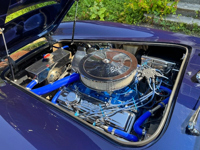Cobra par AK Sportscars, V8 5,7, boîte automatique