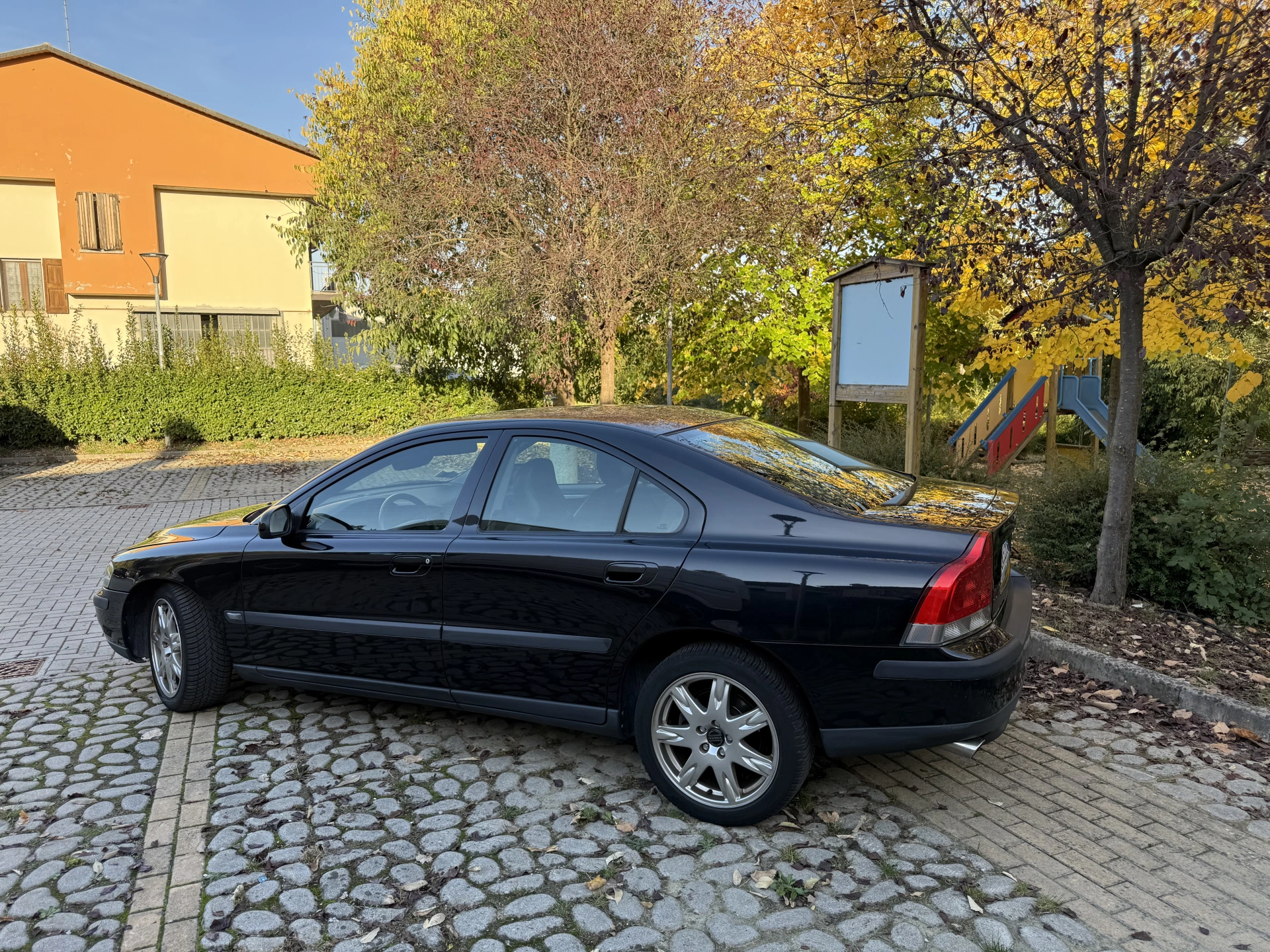 Volvo S60 Recce car – photo 2