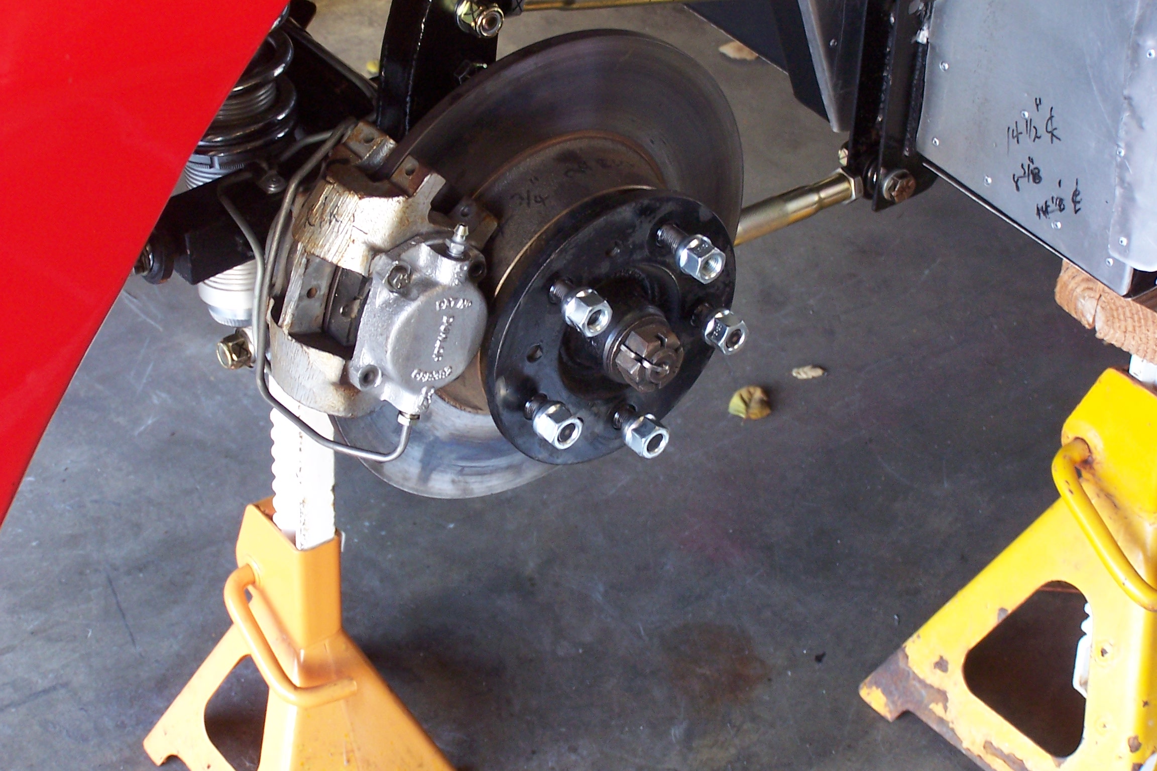 Vintage Racing - 1957 Victress C2 Coupe