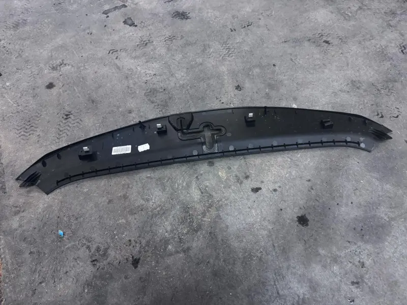 Cache serrure de coffre avant Porsche Cayman GT4 RS - 991555411021E0
