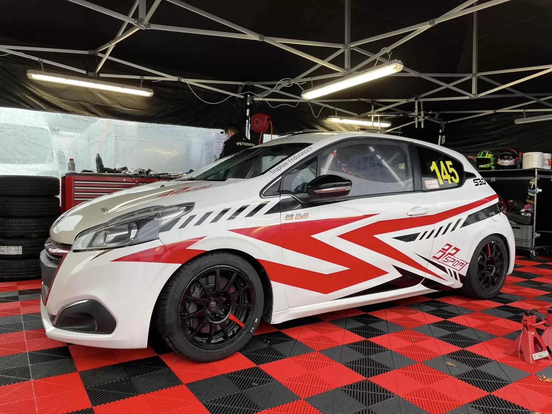 Rental / Assistance 208 Racing Cup – photo 1