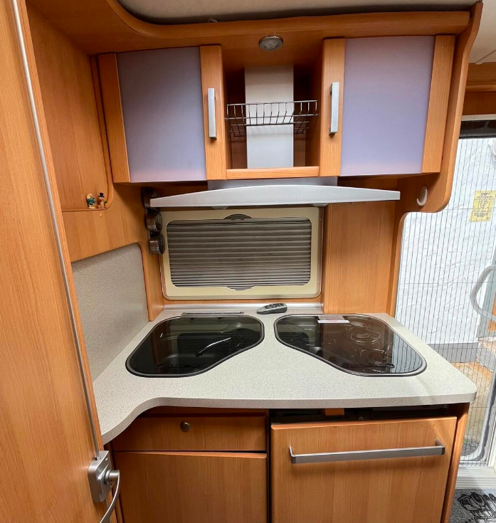 TEC 430 Caravan
