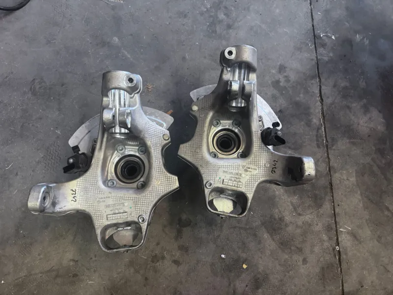 Cayman GT4 RS rear hub nozzles - 982505435D 982505436D