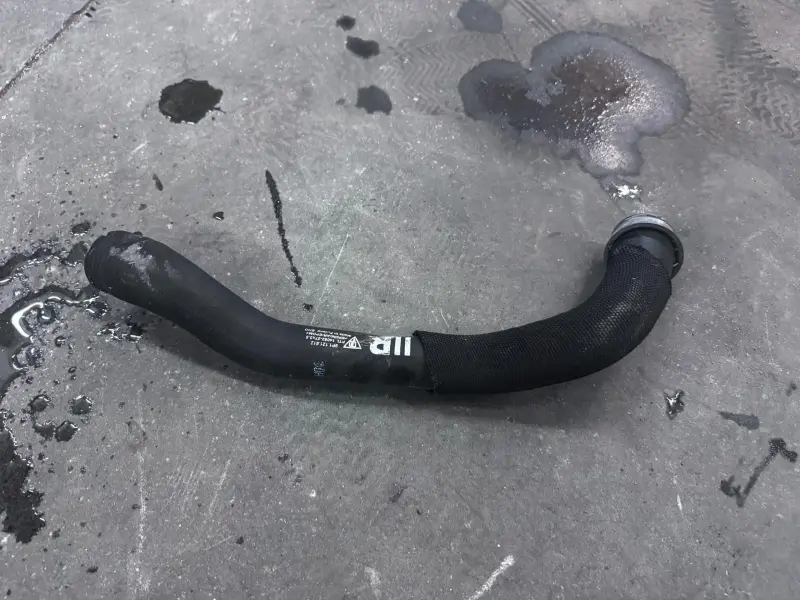 Radiator hose, right Porsche Cayman GT4 RS 9P1121612