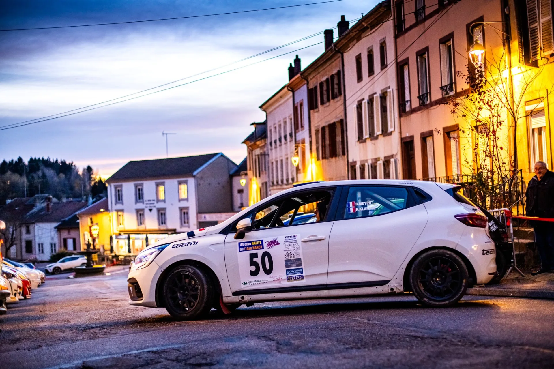 Renault Clio RC5 rental – photo 1