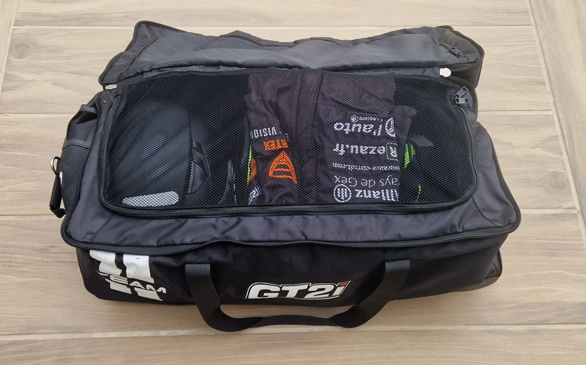 Sac de voyage et équipement pilote automobile/Karting – photo 1