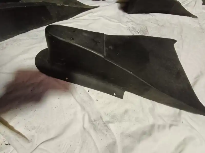 Formula Renault 2000 bodywork