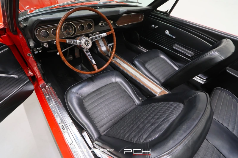 FORD Mustang Cabriolet 200ci 3.3 6 Cylindres Automatique - 1966