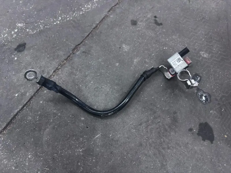 Câble de masse de batterie Porsche Cayman GT4 RS - 4M0915181A