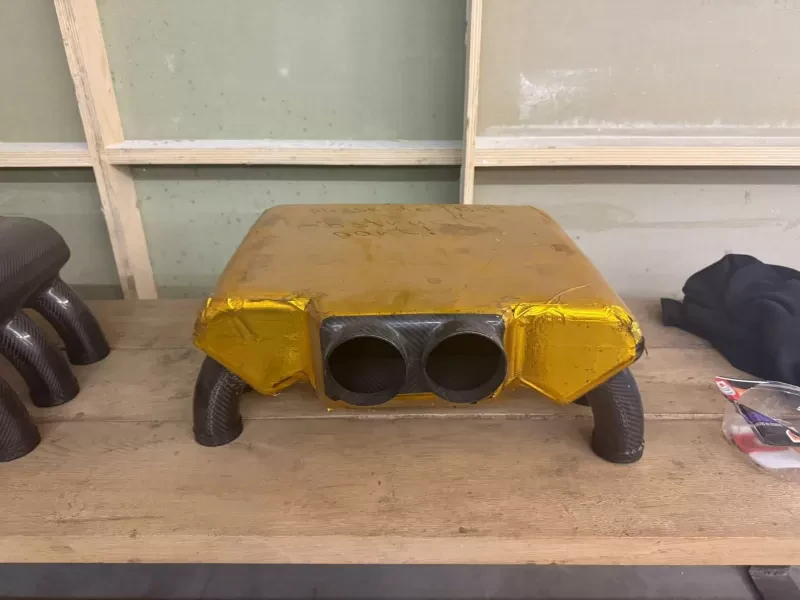 Plénum d’admission carbone – Porsche 997 GT3 RSR / possible 996 RSR