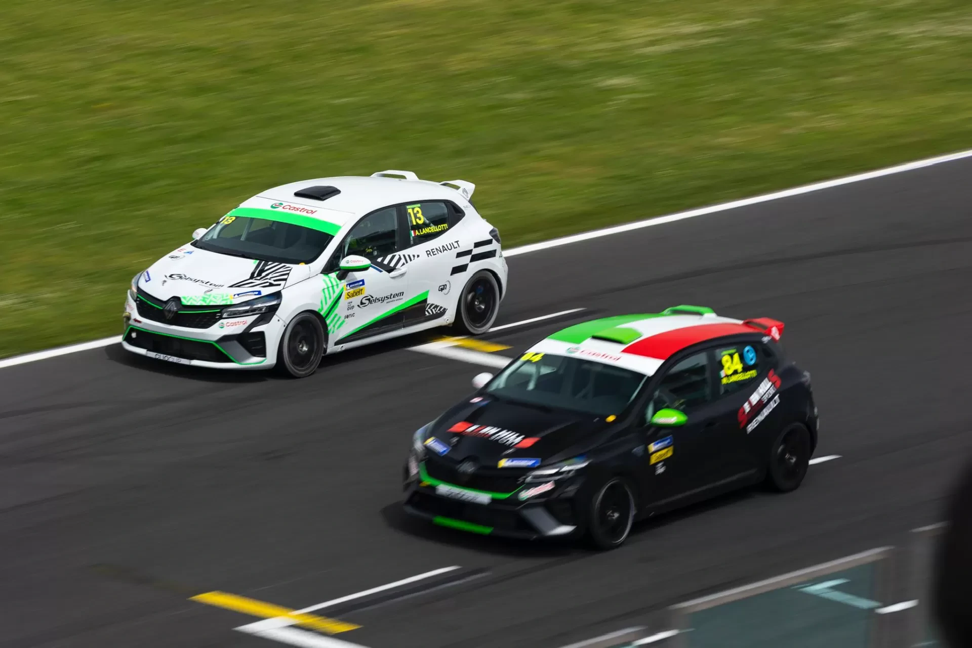 SevenHills Motorsport propose un forfait arrivée et conduite pour la Renault Clio Cup 2025 ! – photo 3