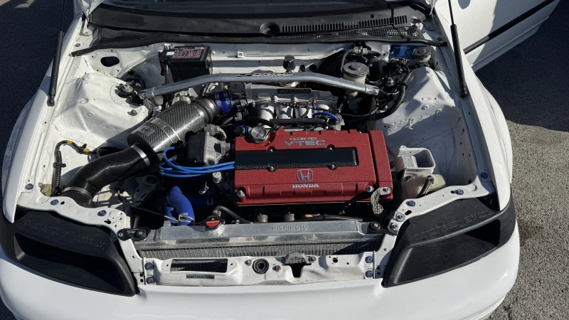 Honda CRX EE8 with B18C6 engine