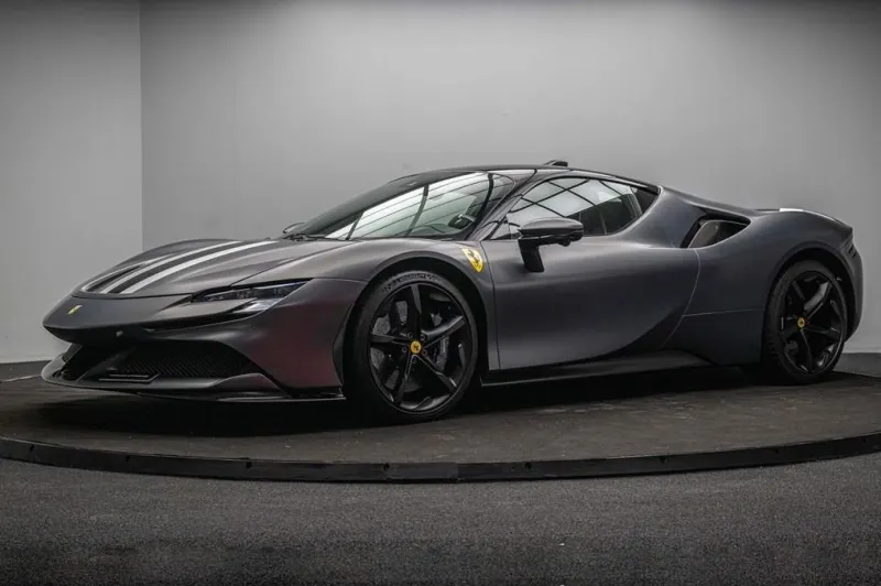 FERRARI SF90 STRADALE 4.0 V8 780 CH PHEV