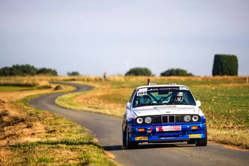 Hire BMW Gr.A E30