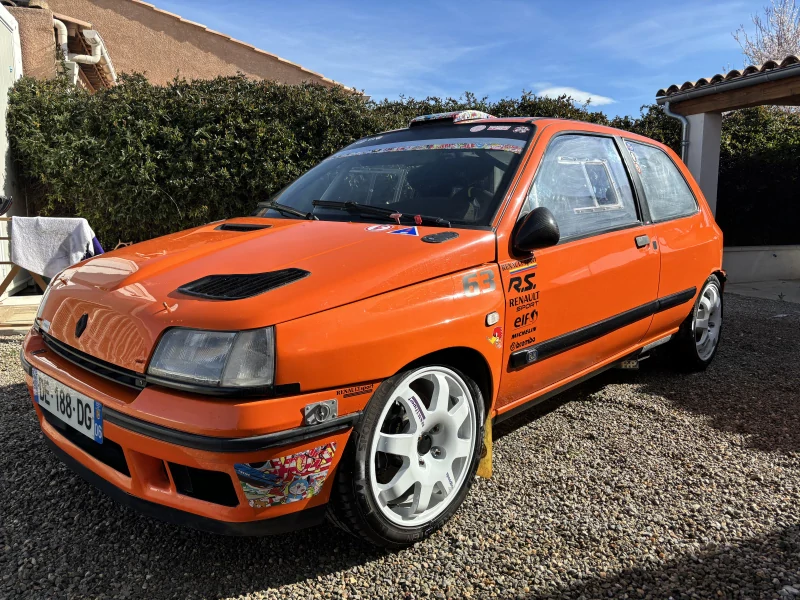 Renault Clio 2 litres VHC