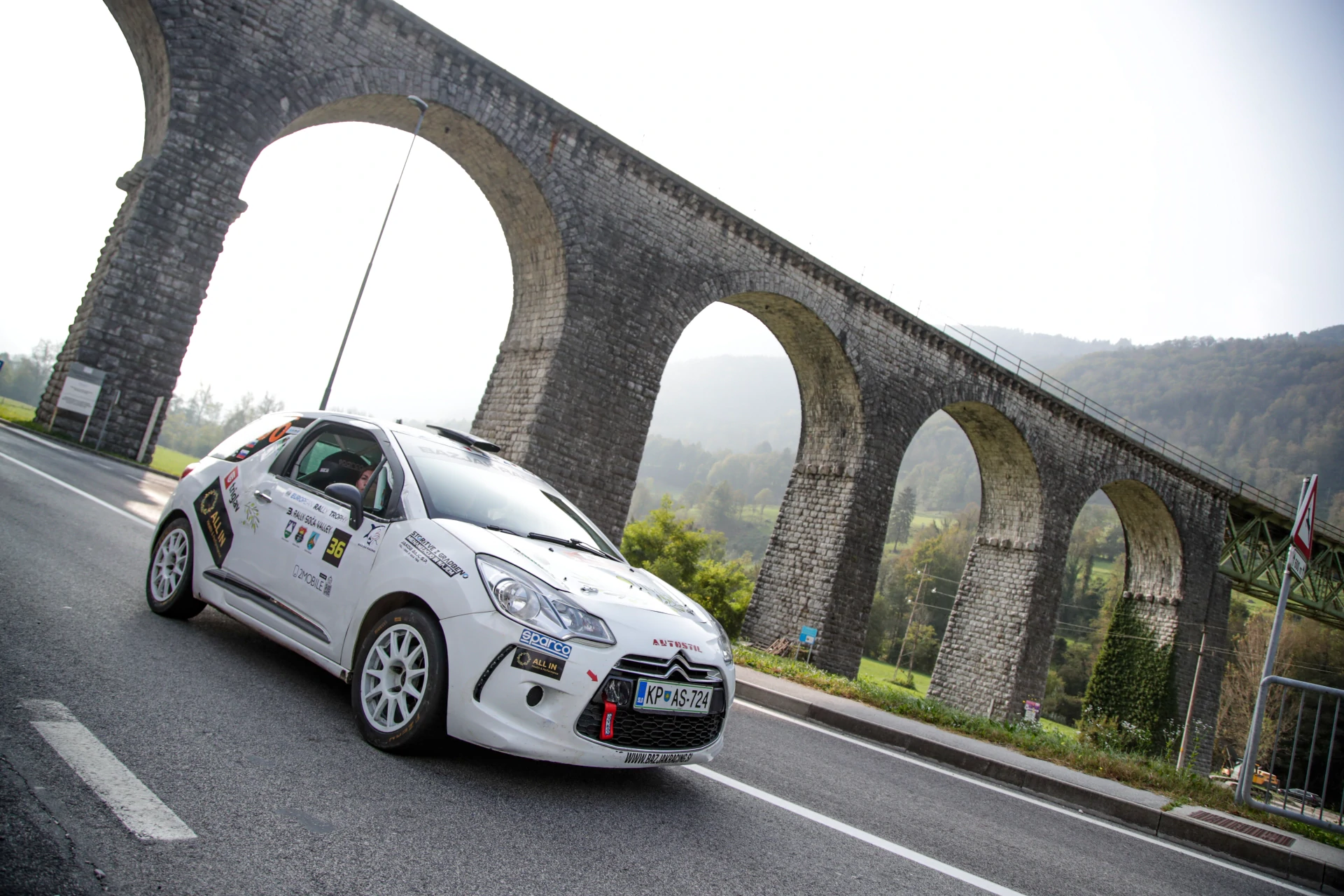 CITROEN DS3 R1