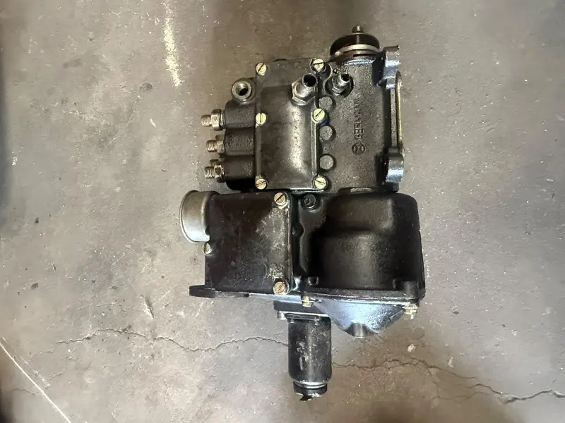 Bosch MFI fuel pump for the Porsche 911 2.4 E (1972–1973)