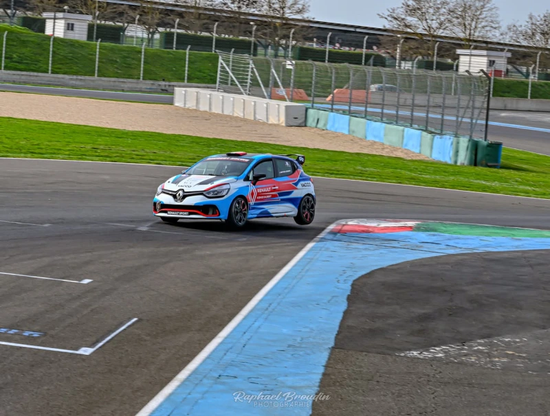 Recherche pilote – Clio 4 cup