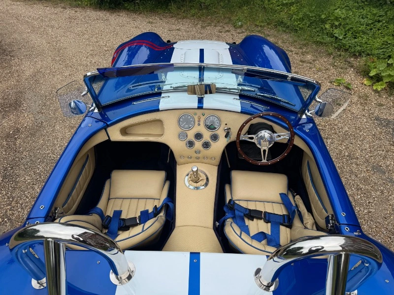 Cobra par AK Sportscars, V8 LS3