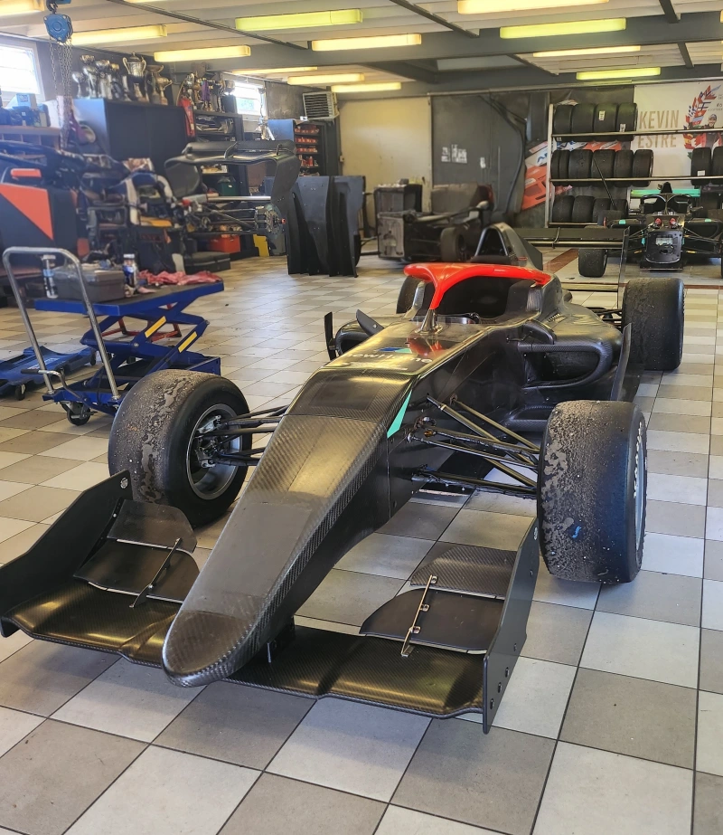 Tatuus F3R T-318