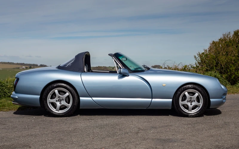 1998 TVR Chimaera 400, entièrement restaurée et incroyable !