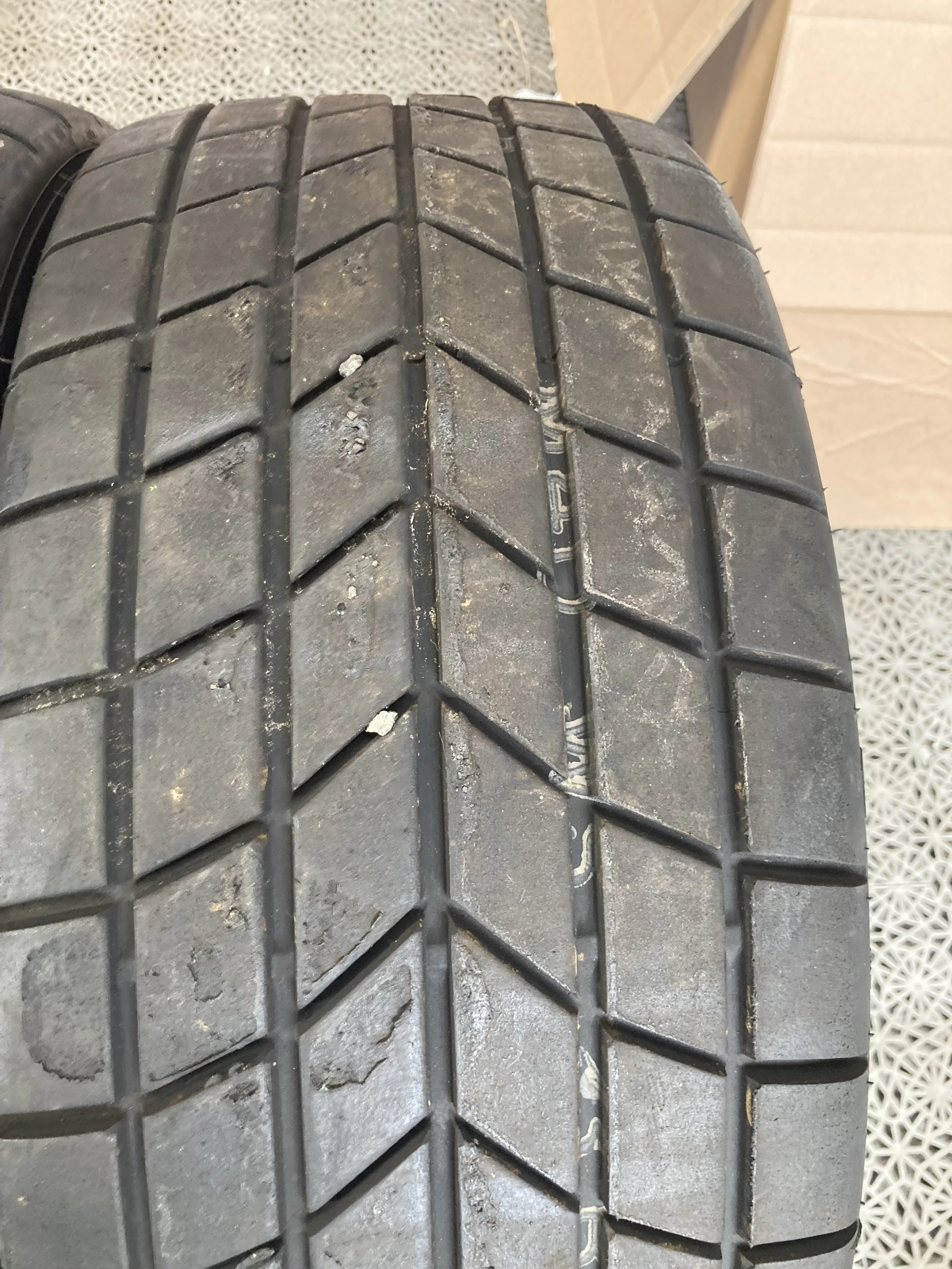 2 pneus pluies Pirelli 225/625 R17 Gamme WS