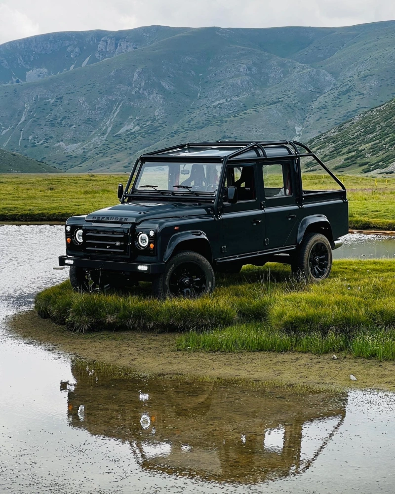 Land Rover Defender 110 Pickup LS3 V8 6 vitesses T56Magnum (manuel) 4x4