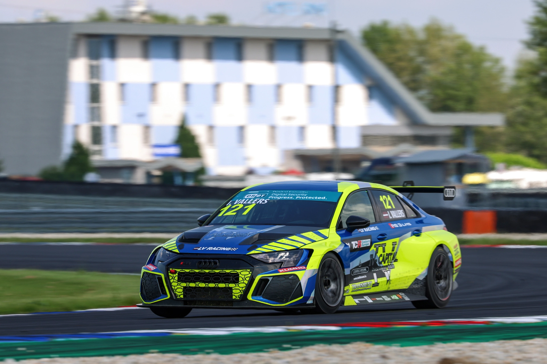 DERNIÈRE AUDI RS3 LMS TCR PRODUITE NUMÉRO DE CHÂSSIS #111 – photo 4