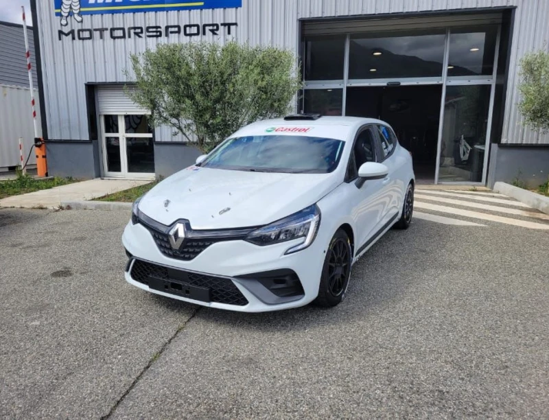 Clio RC5 à vendre – Très bon état – Châssis #563