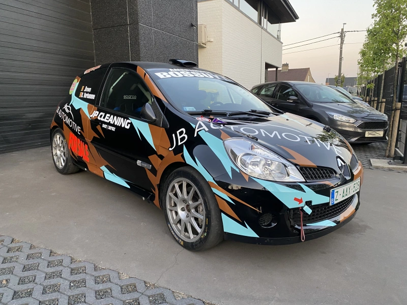 Renault Clio rs for rally with new engine
