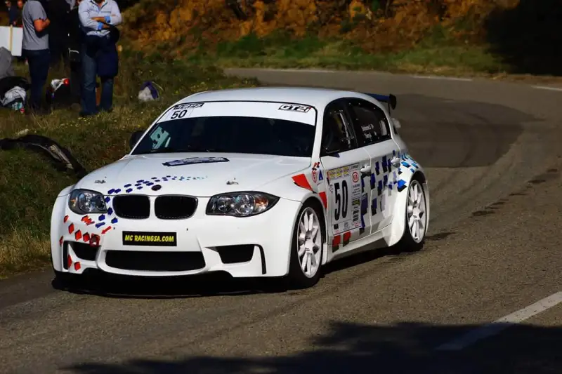 A VENDRE BMW SERIE 1 F2000