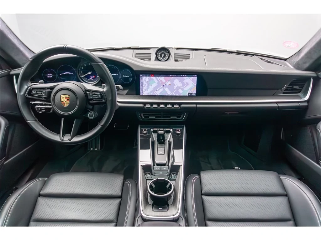 PORSCHE 911 CARRERA COUPE 992