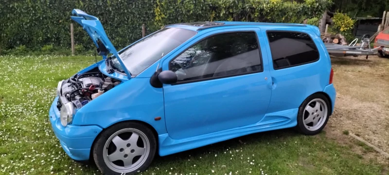Twingo phase 1 with 1.8 16s engine