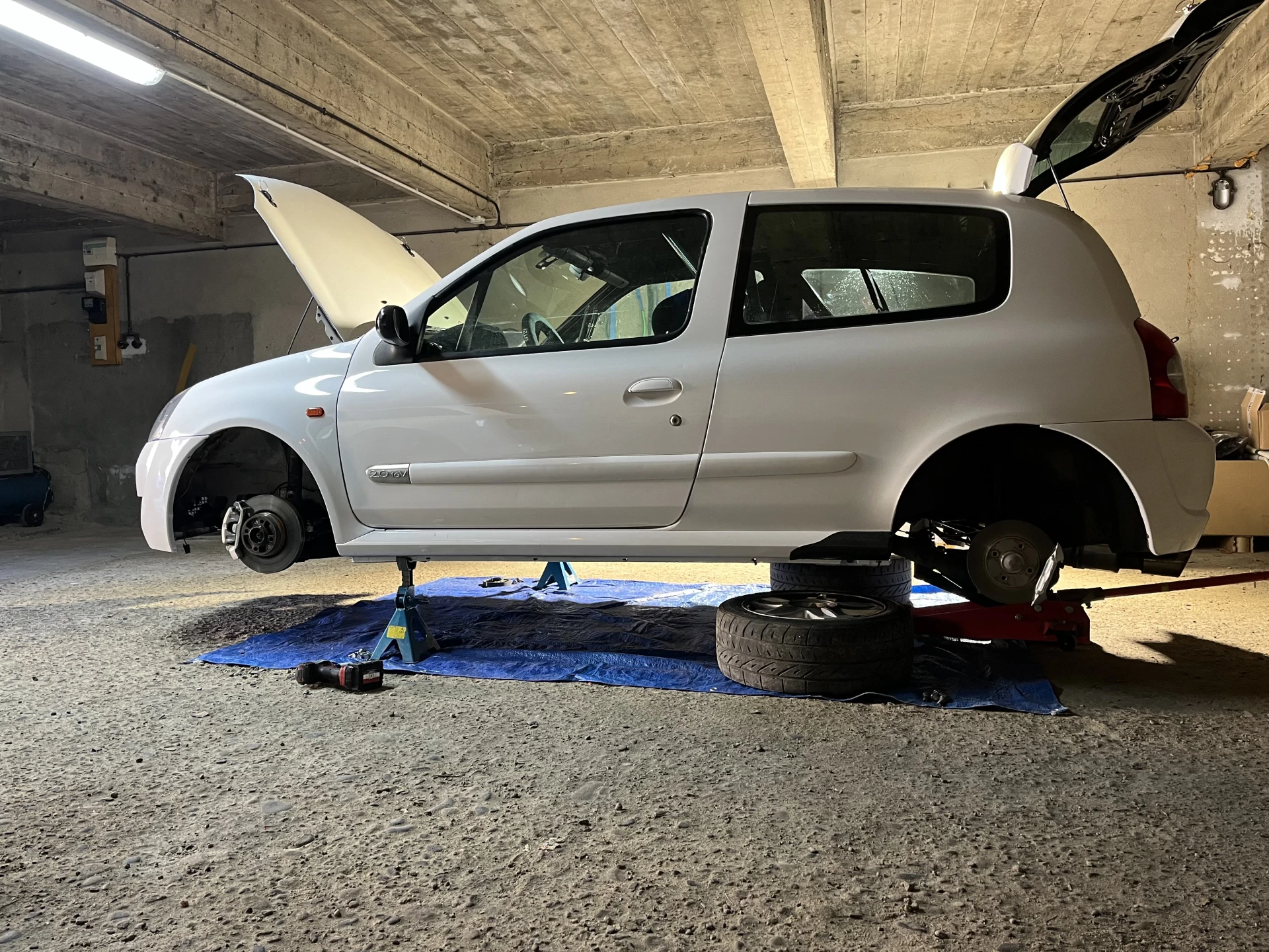 Renault Twingo R1 and Clio A7 rental
