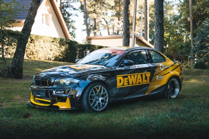 BMW E82 with M113 V8 5.0 (350 HP / 480 Nm)