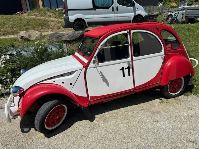 Vends 2cv 6 spéciale