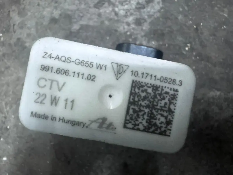 PSM Porsche® Cayman Dynamic Acceleration Sensor - 99160611102
