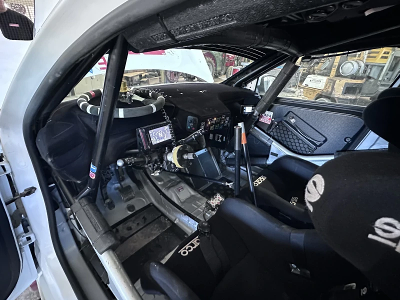 RACC loue Peugeot 208 RC4 pour Rallye Terre Découverte