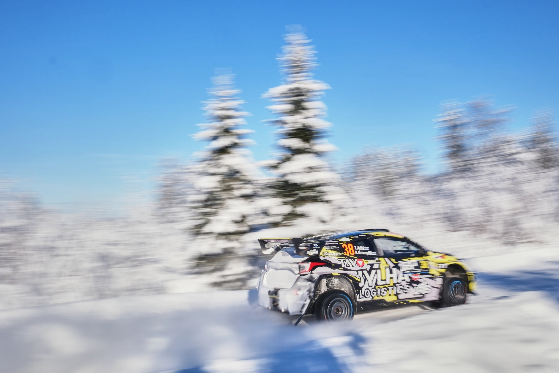 Toyota GR Yaris Rally2 - A louer ERC/WRC/SM – photo 3
