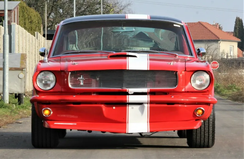 Ford Mustang Fastback 5 speed