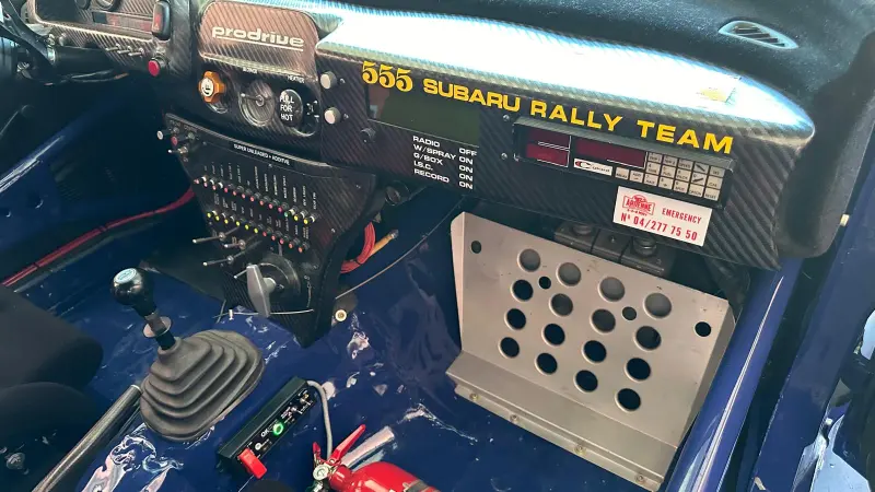 Kit de repose-pieds Subaru Impreza Groupe A pour conduite à gauche