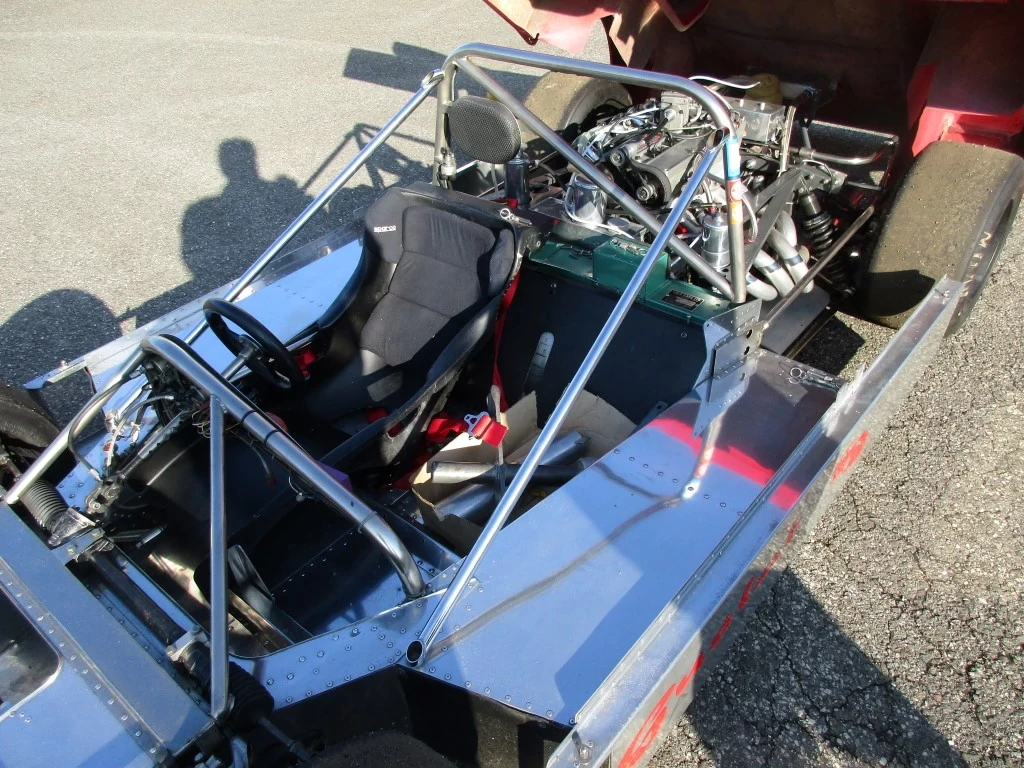 LOLA T490B