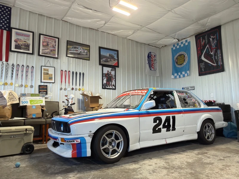 1991 BMW 318is avec remorque