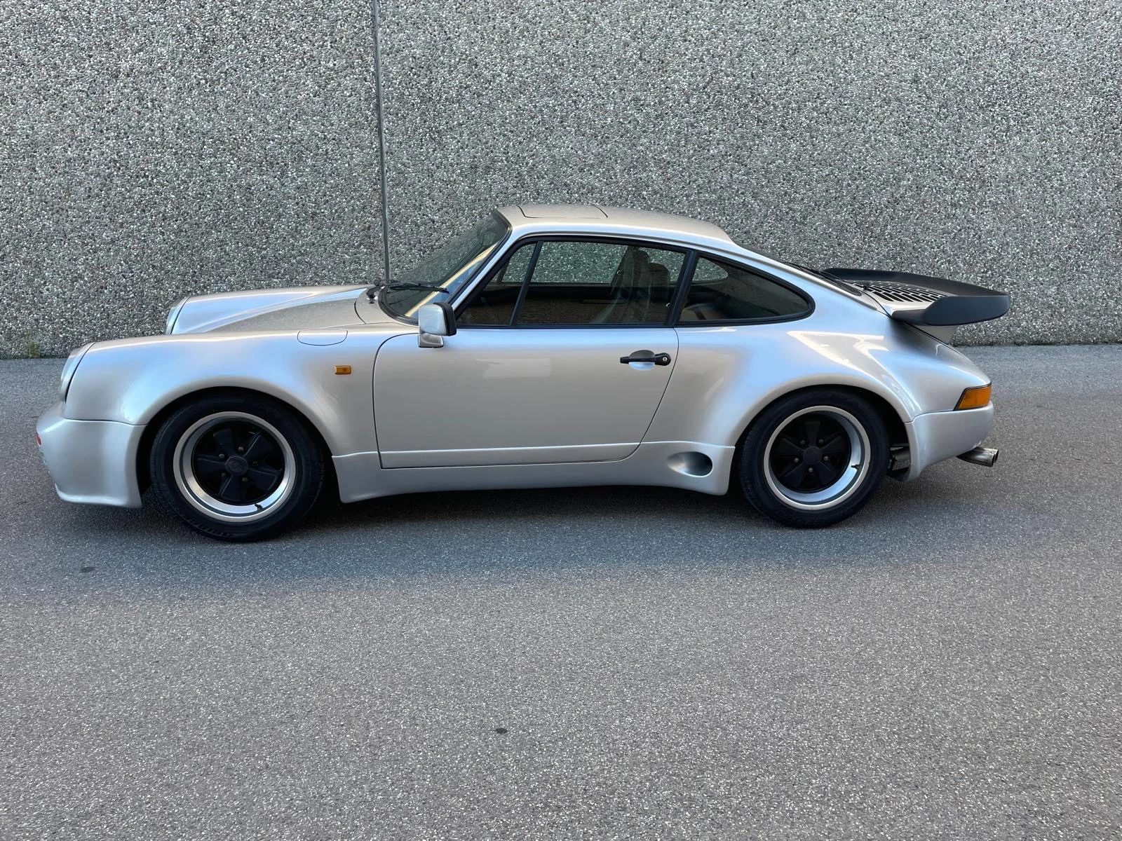 Porsche 930 - 3.3 Turbo - Strosek