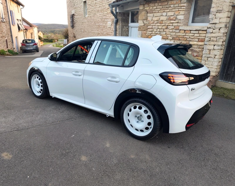Peugeot 208 FRC6 / Mâcon Wine Rally