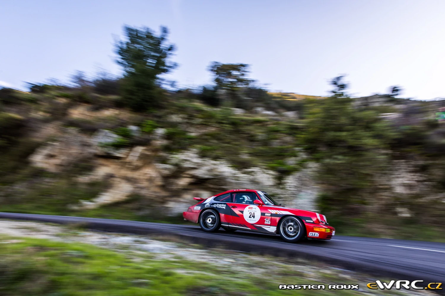 Loue 964 Carrera RS Tour de corse Historique 2025