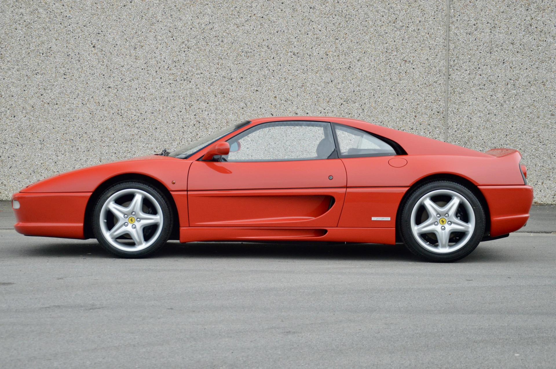 Ferrari F355 Berlinetta - 1996 | Manual gearbox | Certified rebuild in Maranello – photo 2